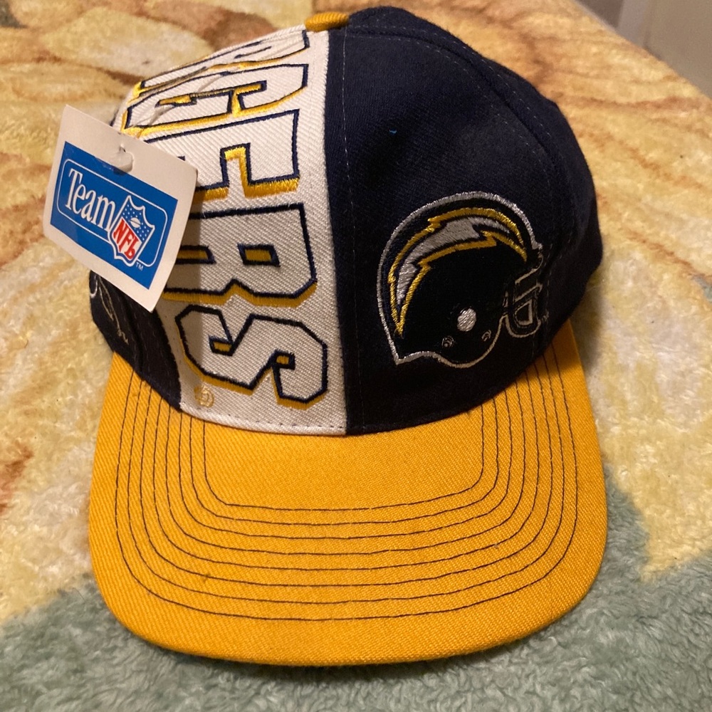 Dead Stock NWT Vintage San Diego Chargers Snap Back Hat